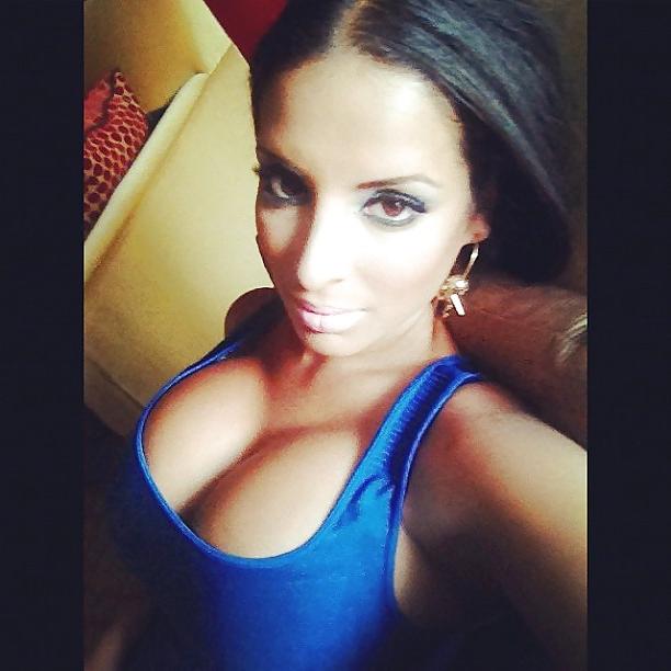 20P Big Boob Latin Babe