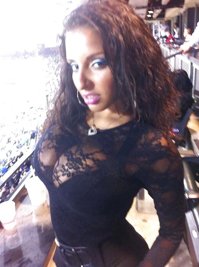 20P Big Boob Latin Babe
