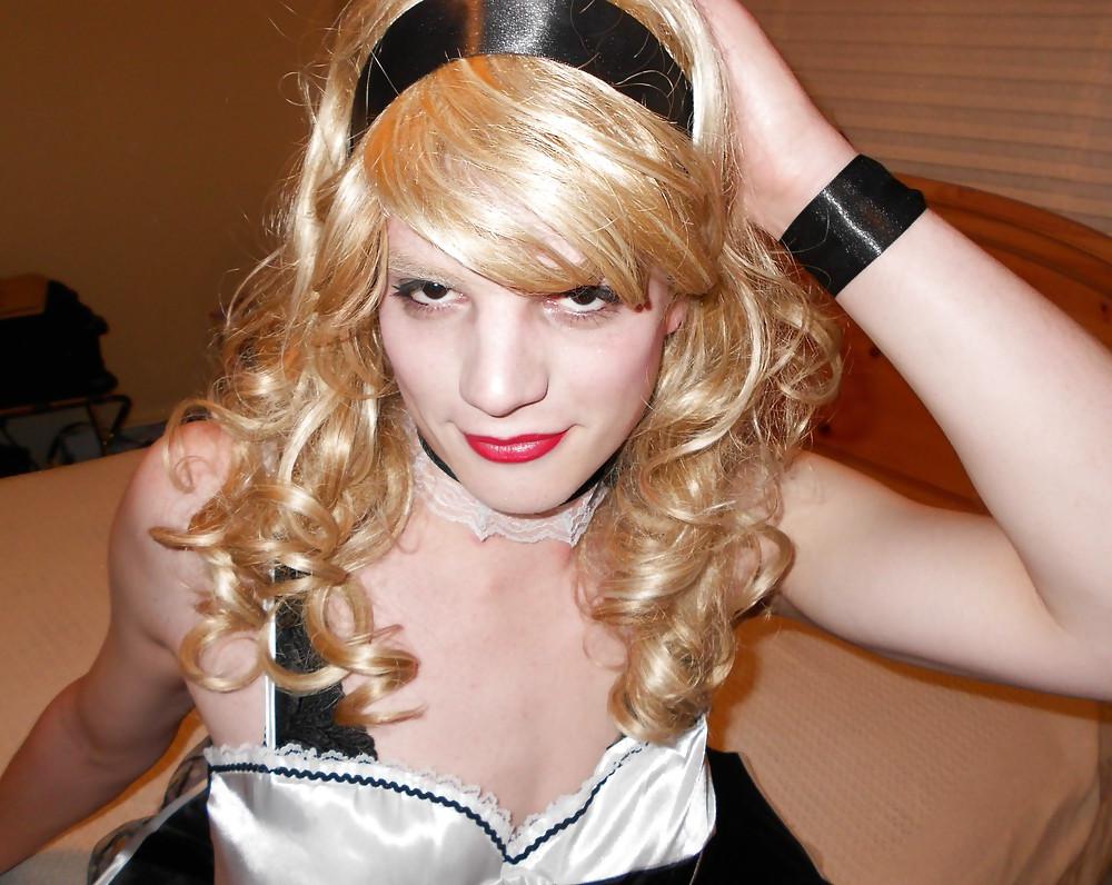 16P SISSY MAID VANESSA