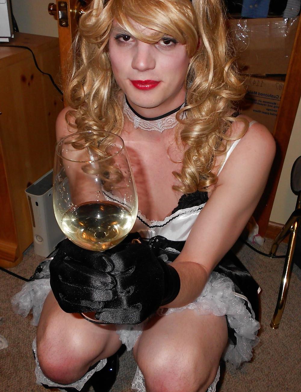 16P SISSY MAID VANESSA