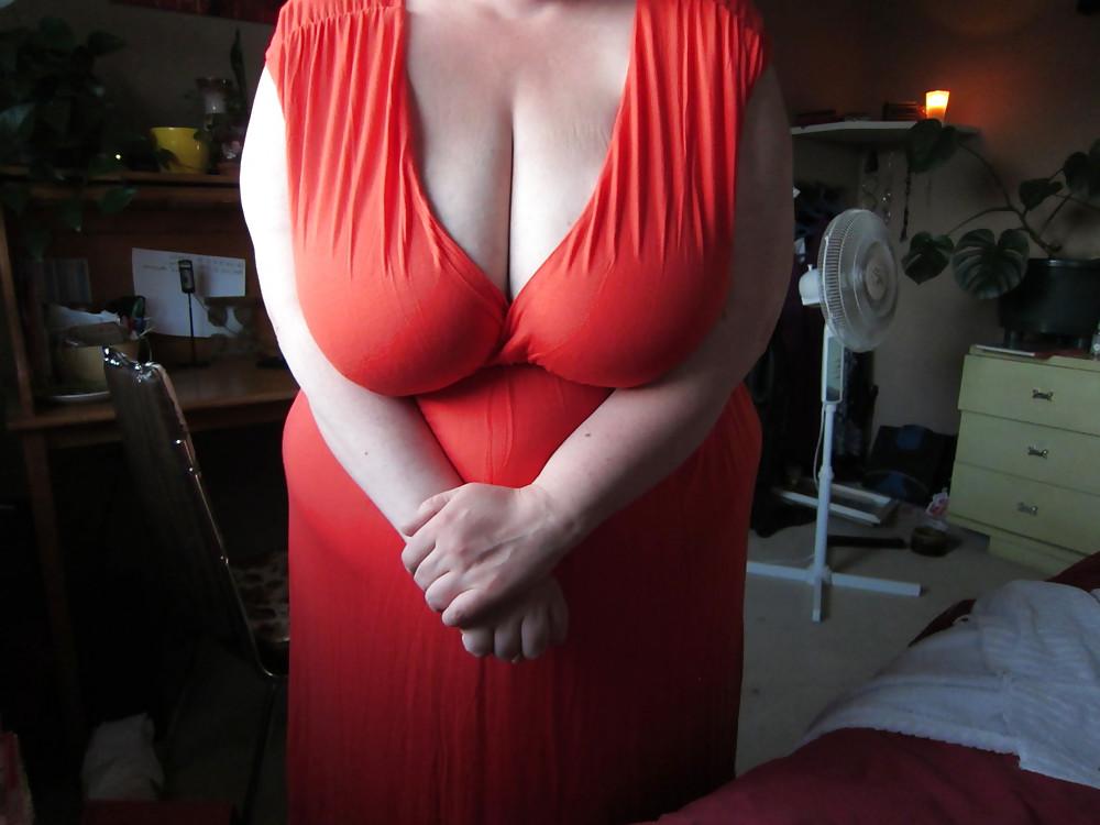 17P Juicy's Huge Tits!