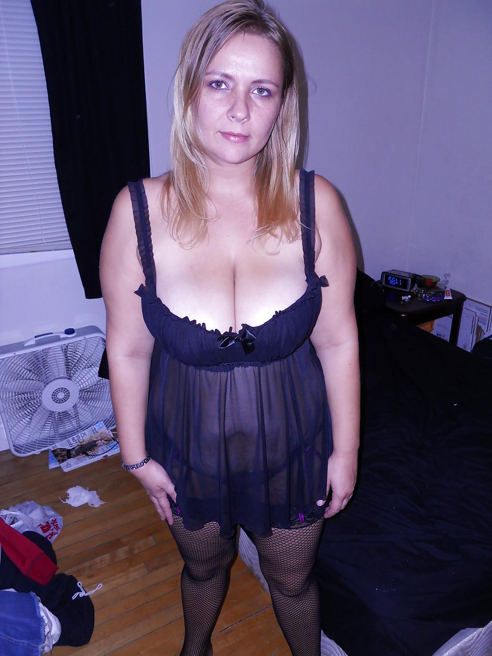 25P Big Tit Wife private Pics