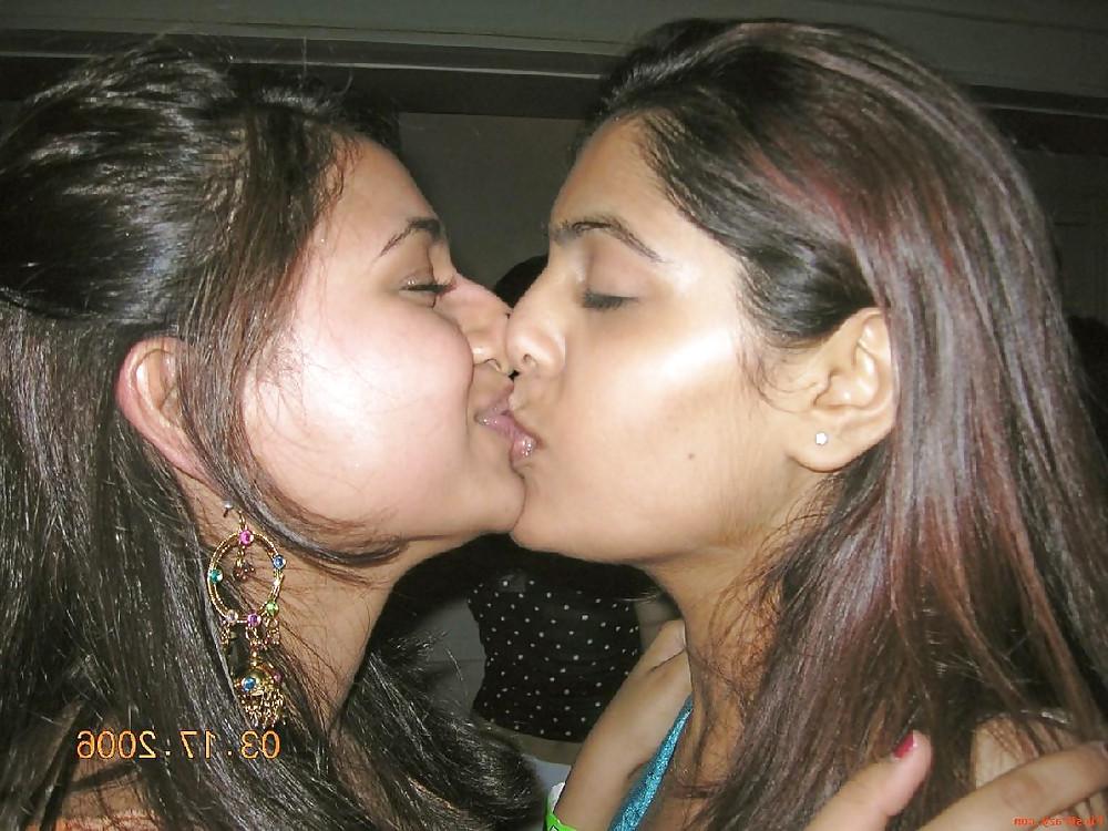 16P Indian Desi Babes Very Sexy