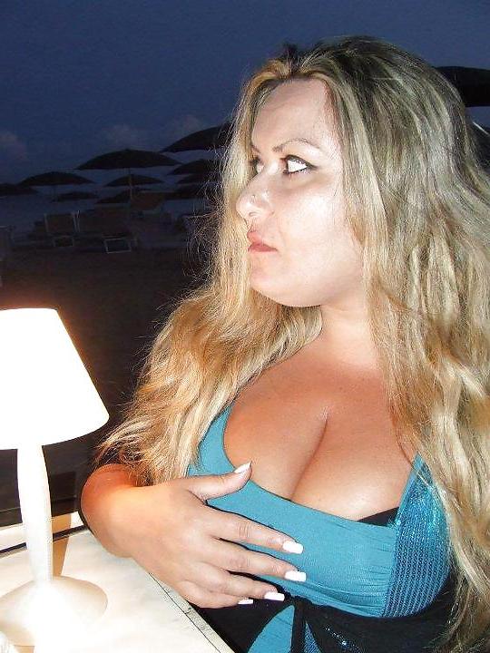 8P Blonde Huge Boobs