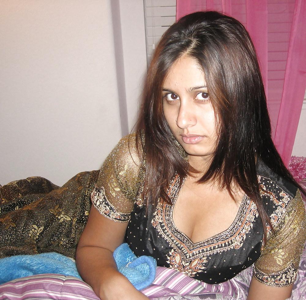 15P Indian Babes Hot & Sexy 