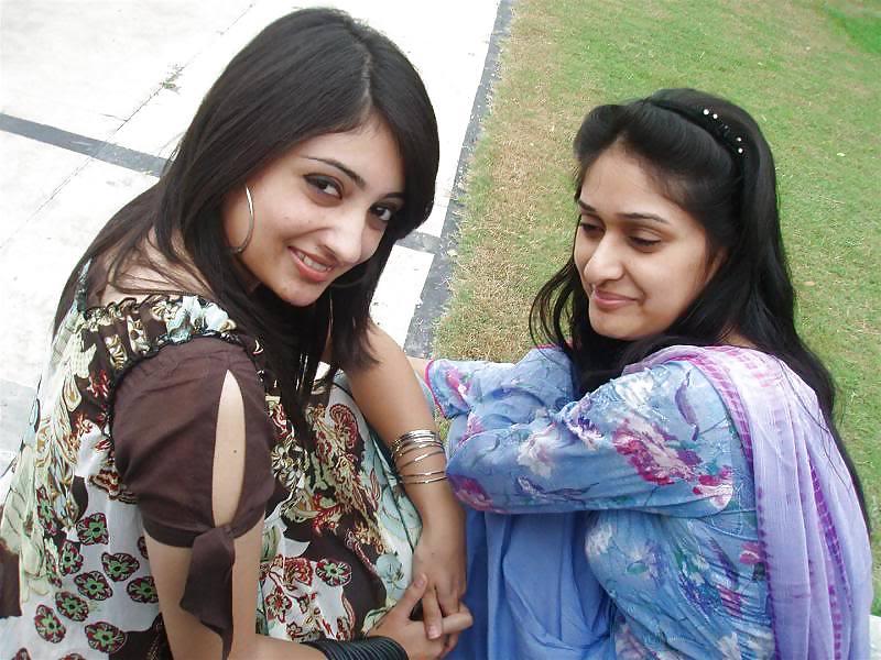 10P Hot Paki and Indian sluts (random) 