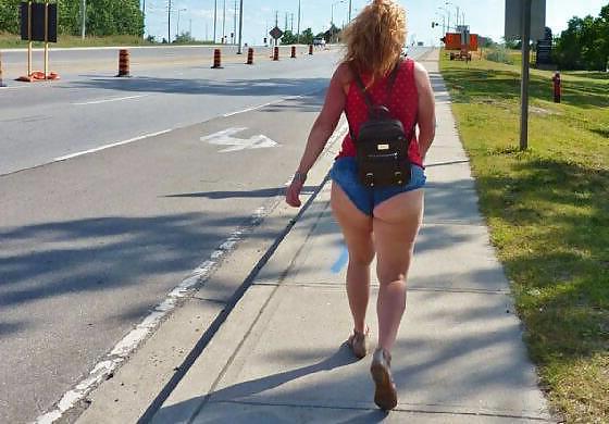 25P Big butt moms