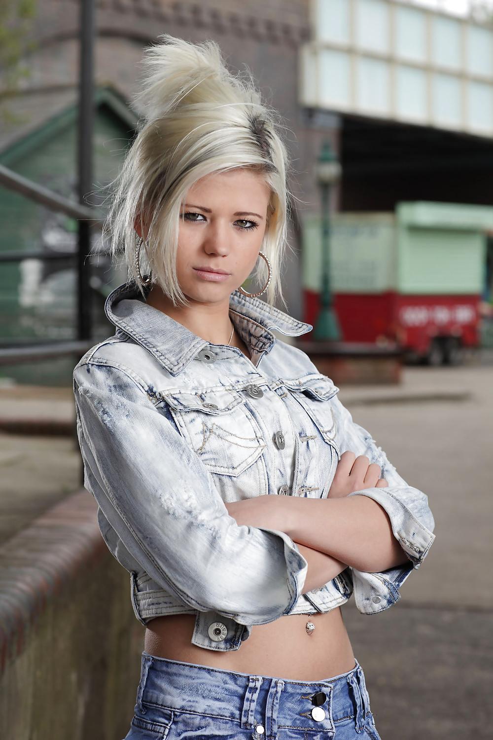 18P Eastenders Babes Hot Pictures! 
