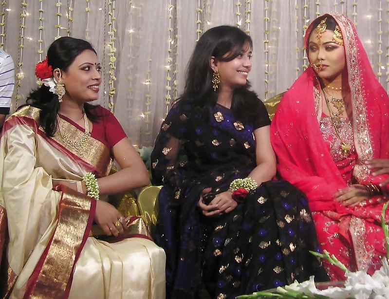 7P Hot Indian Aunties