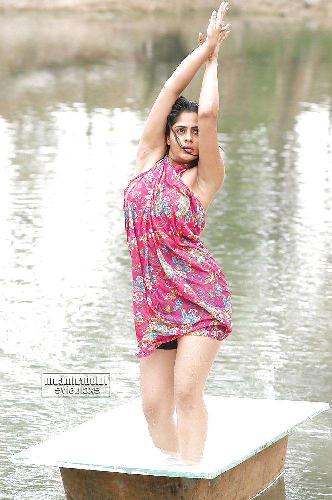20P SEXY INDIAN ACTRESS 4