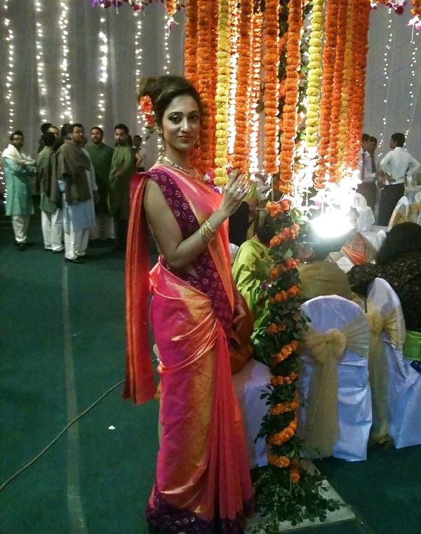 15P Indian NRI Posh Rich Girl hot pics