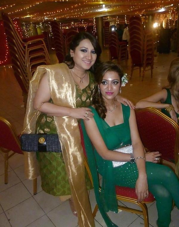 15P Indian NRI Posh Rich Girl hot pics