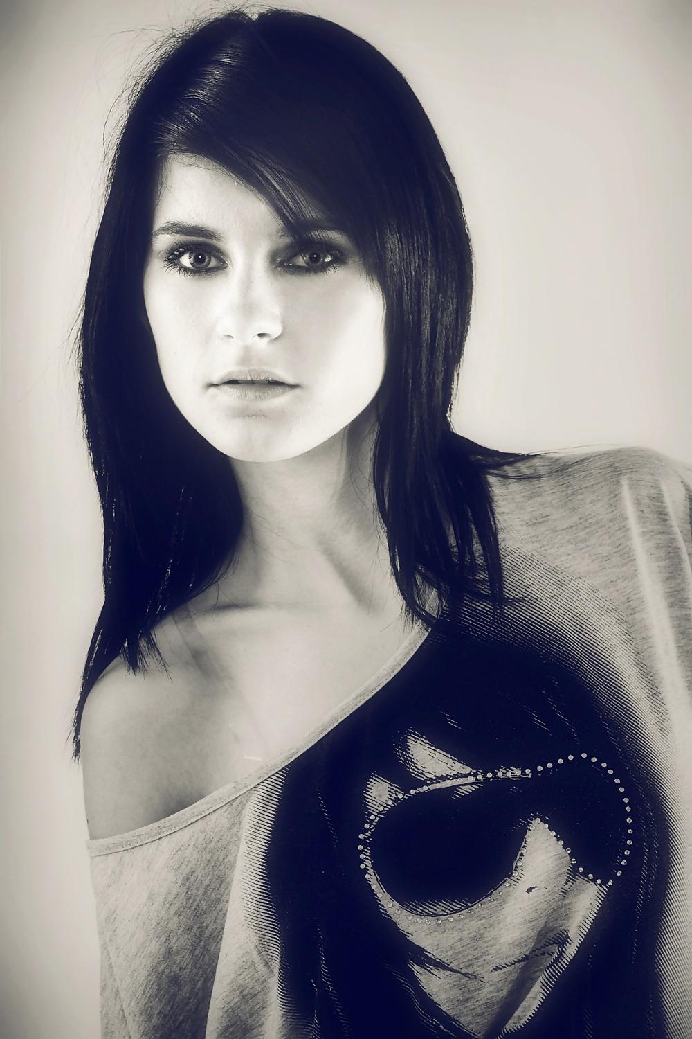 19P Beautiful Hungarian girls