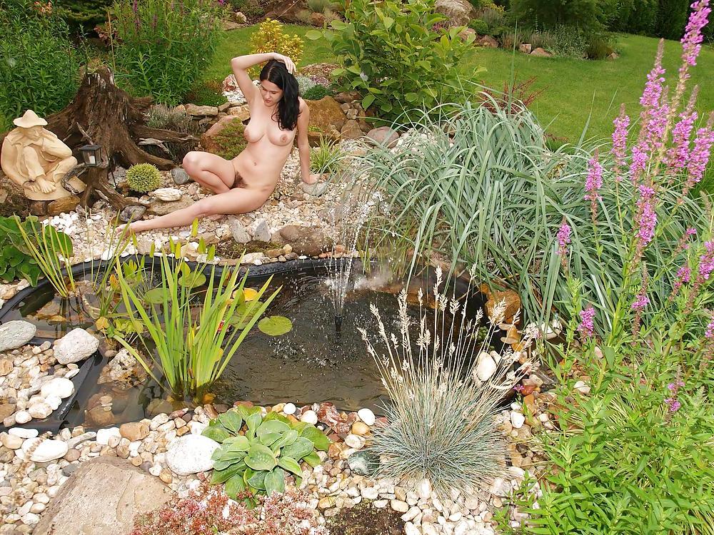 25P Hairy Garden
