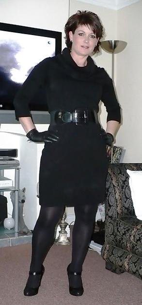 25P Slutty old MILF in leather and nylon