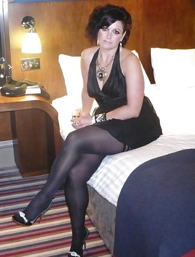 25P Slutty old MILF in leather and nylon