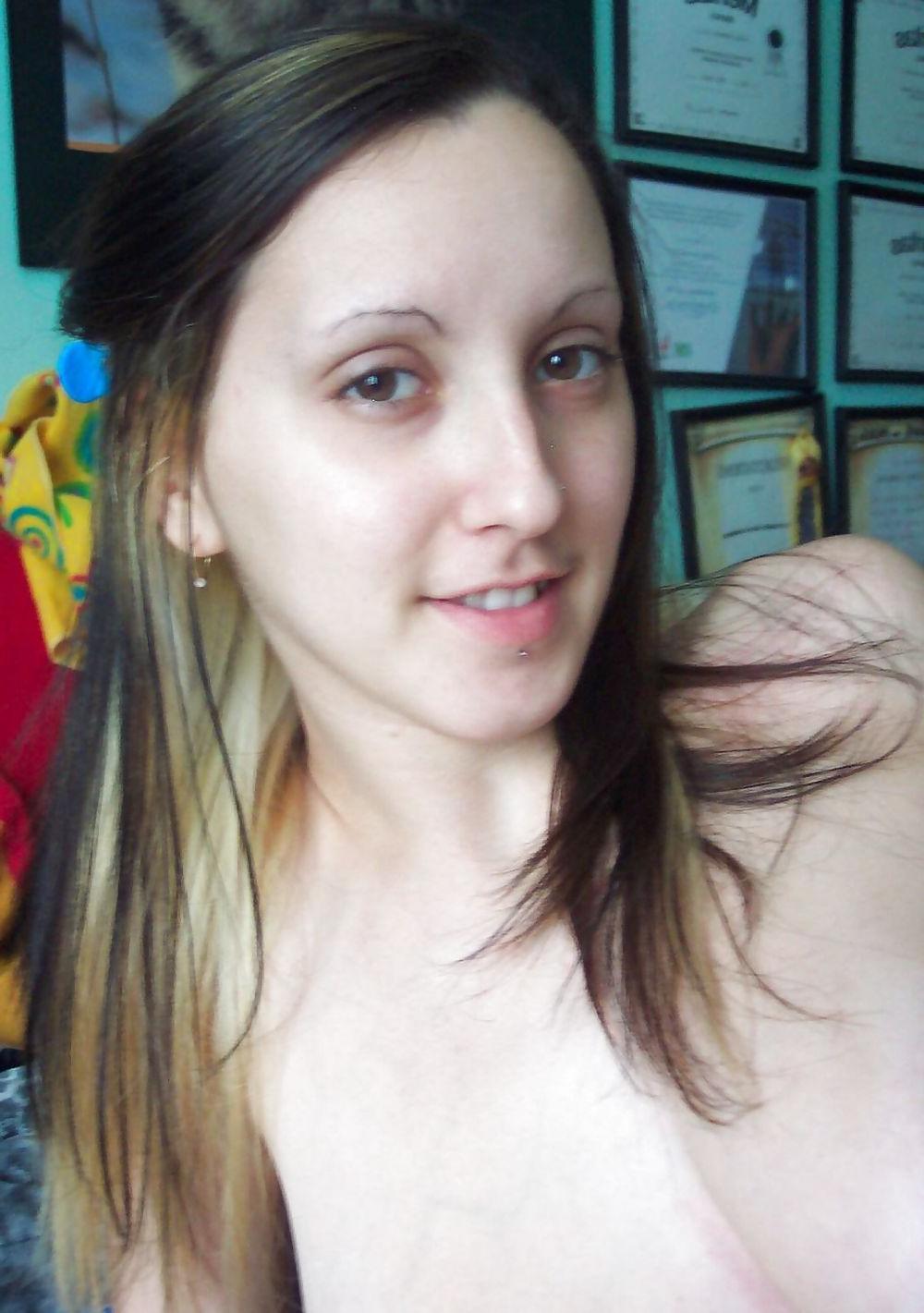 25P Woman with big boobs
