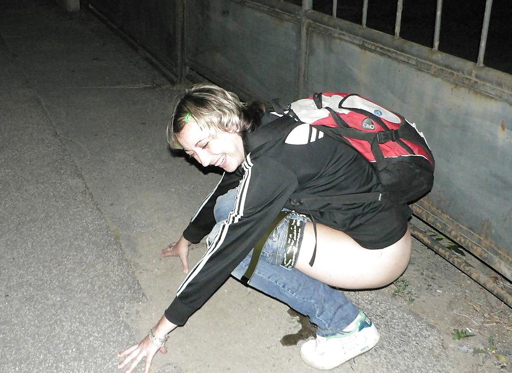 25P Teens Caught 2 (Outside) by Voyeur TROC