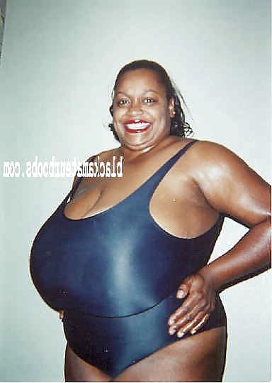 10P TITTIES....TITTIES EVERYWHERE