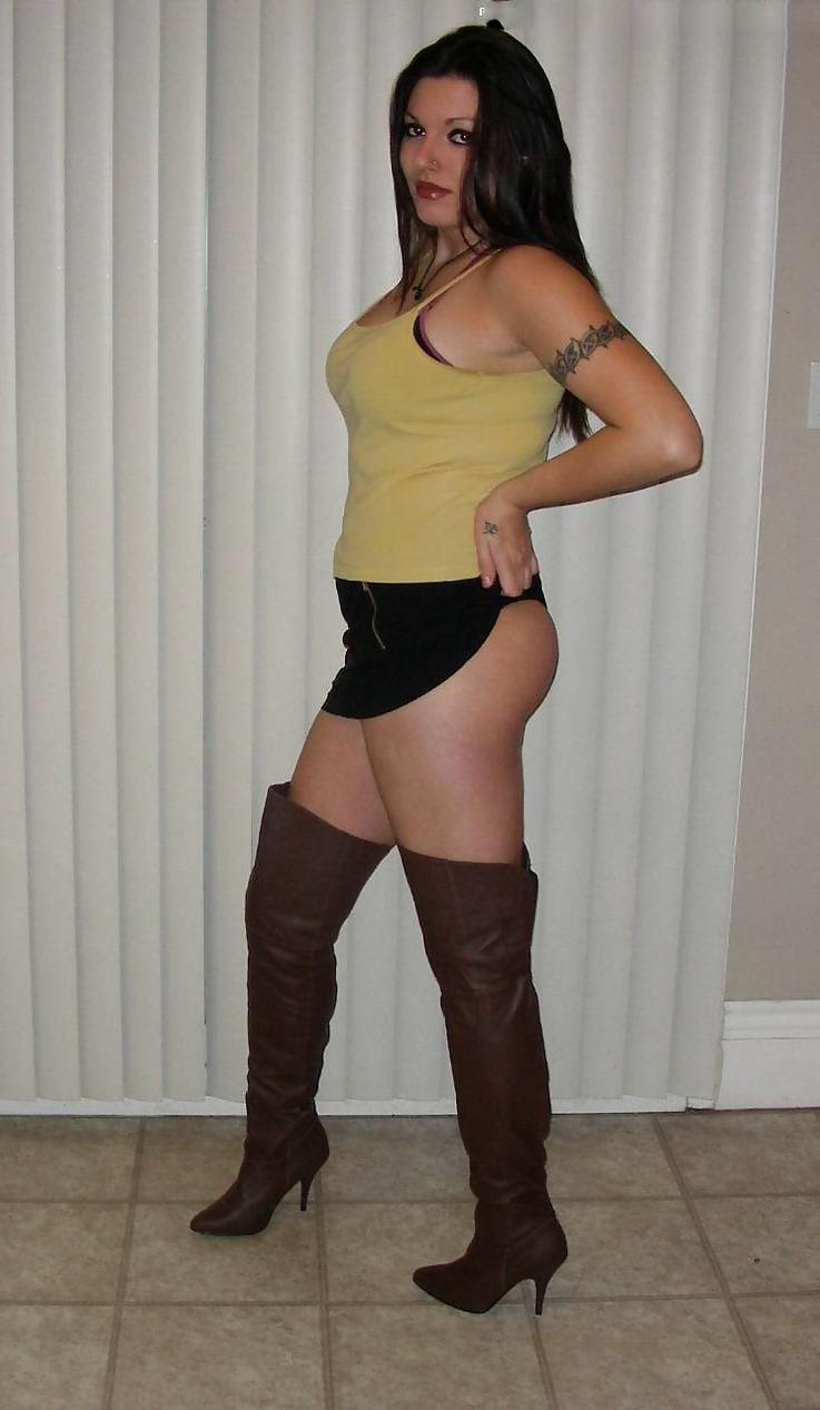 25P Hot sluts in Boots 6