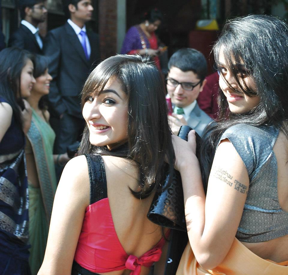 16P Hot as hell Indian girl in saree