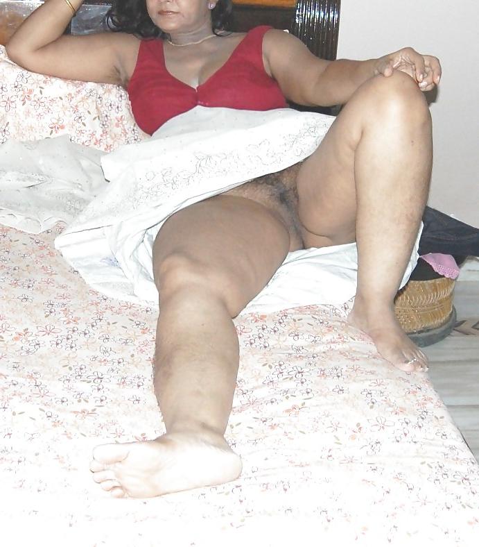 25P Sexy mature indian