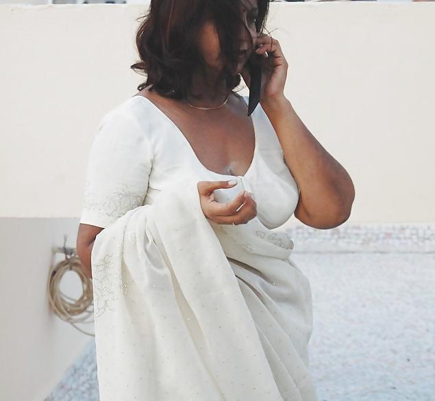 25P Sexy mature indian