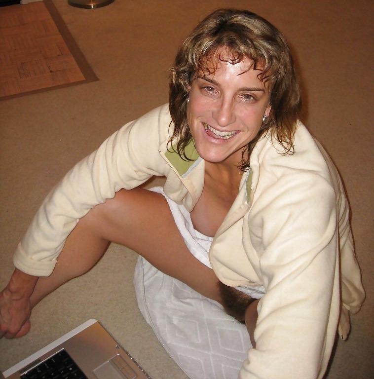 25P MILF flashing - 19
