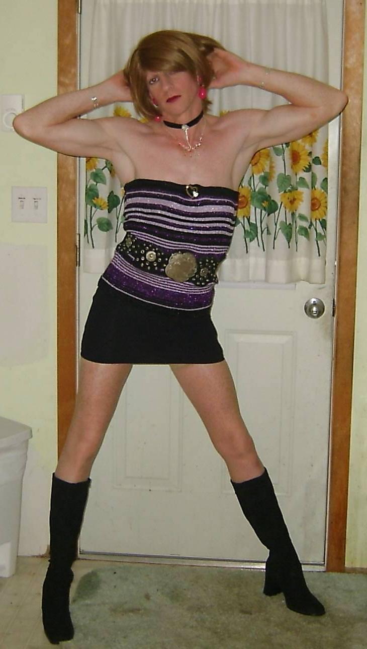 17P DEBBIE HEART-PUSS IN BOOTS