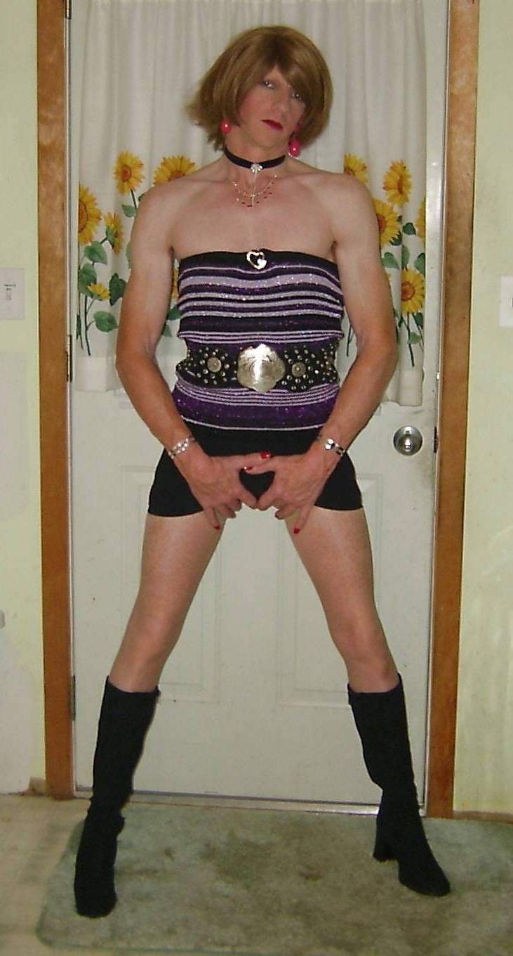 17P DEBBIE HEART-PUSS IN BOOTS