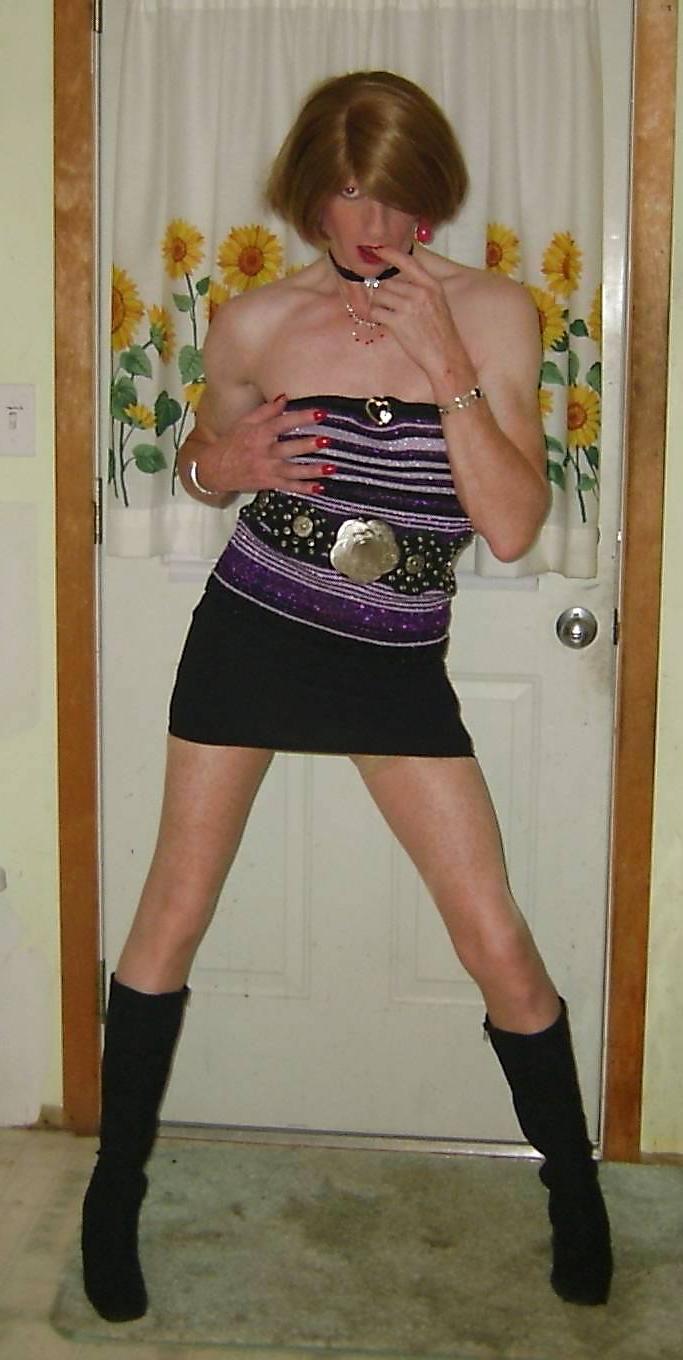 17P DEBBIE HEART-PUSS IN BOOTS