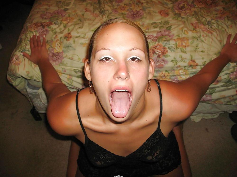 17P Amateur chick loves sperm