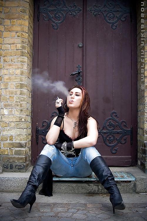 25P Smoking Hot 2!