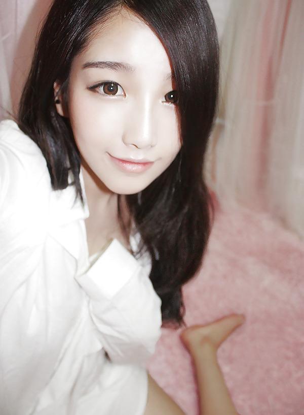 14P Korean babes