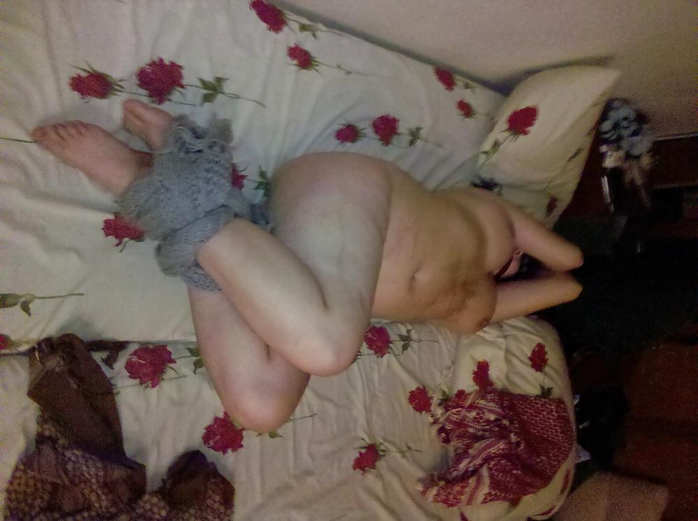 25P My girlfriend in bondage