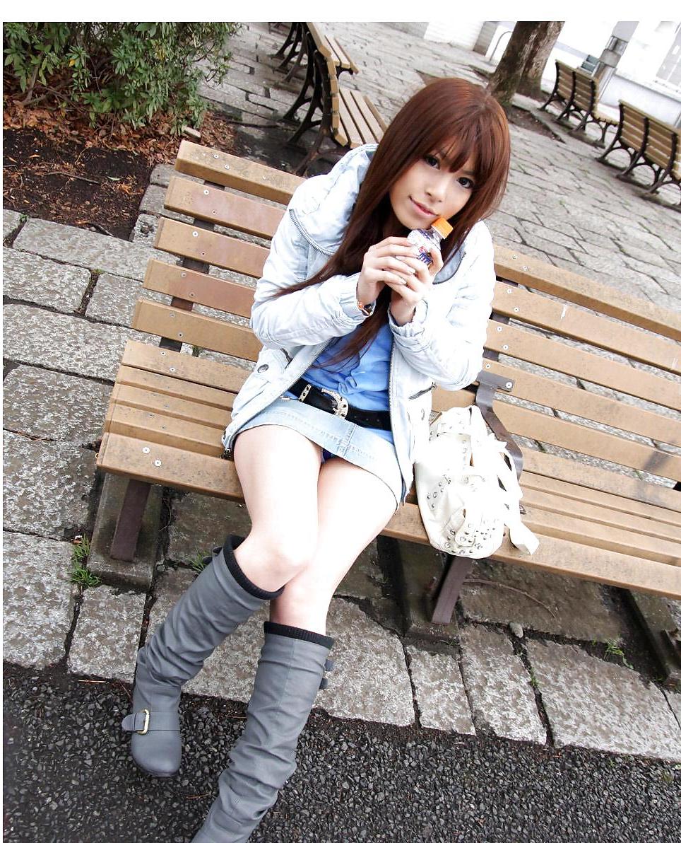 25P Lovely Japanese in boots N-N