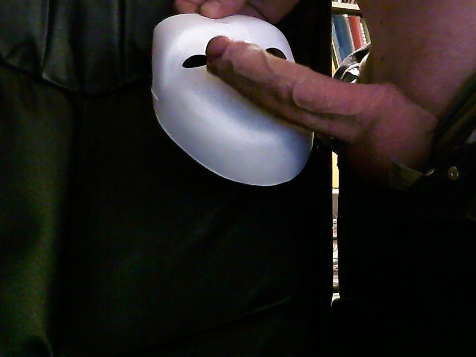 8P My dick with a mask