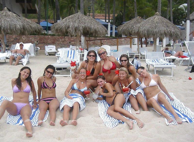 10P American Beach Girls