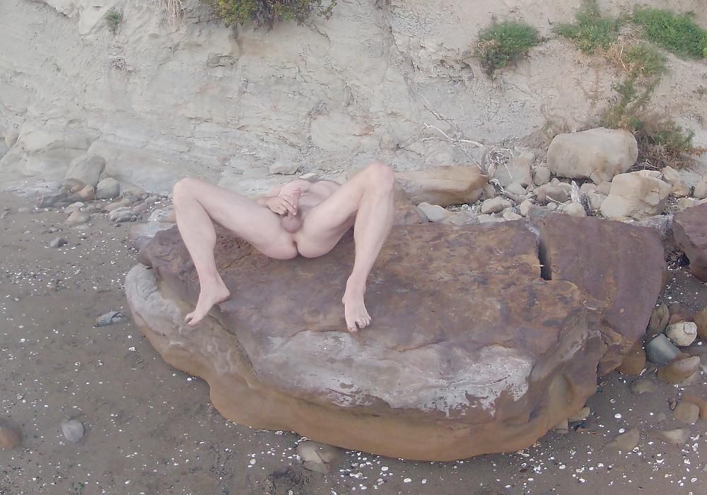 12P I love being caught naked in public!