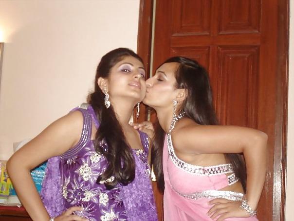 7P Hot as hell indian girl in saree part 3 
