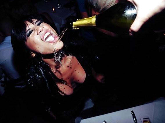 25P Champagne facial crazy parties
