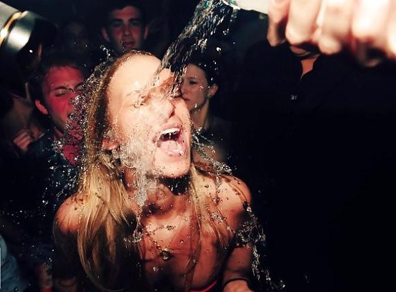 25P Champagne facial crazy parties