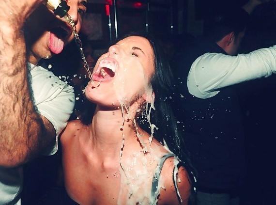 25P Champagne facial crazy parties
