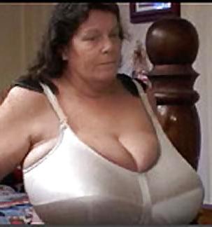24P More mature big Boobies