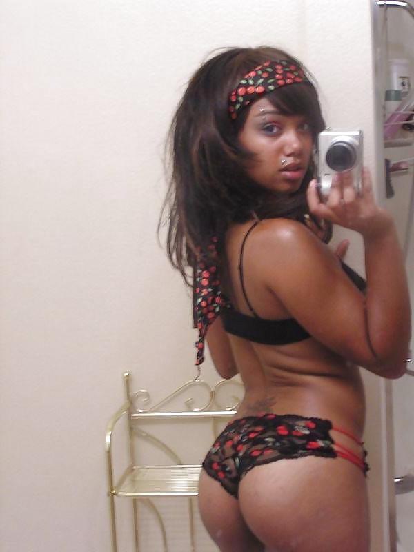 25P Ebony Self Pics