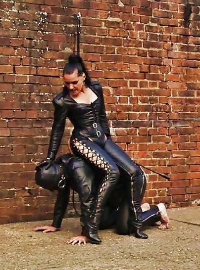 25P Latex Babes 