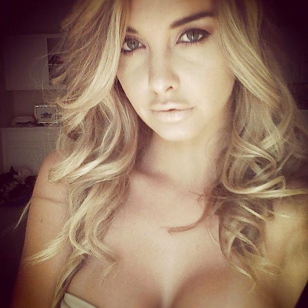25P Emily Sears - Big round fake tits