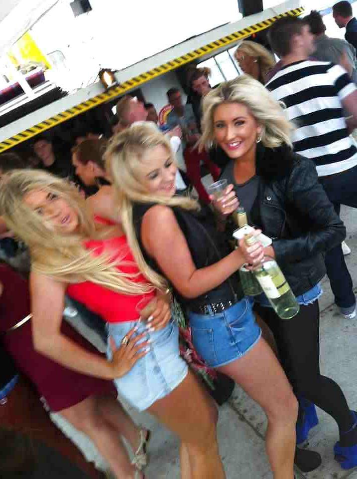 25P Facebook babes 2
