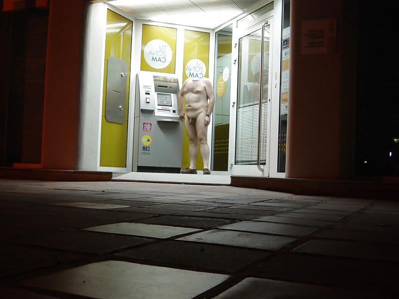 9P Public phone, Bank, videoclub