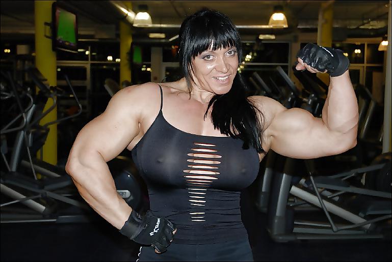 12P Best of Female Muscle